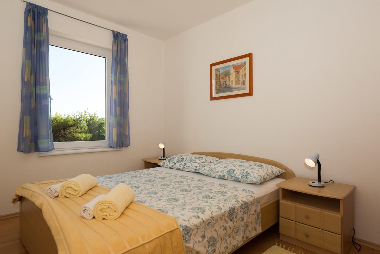 Sun House Apartments Bol Exterior foto