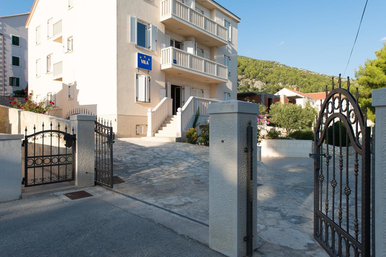 Sun House Apartments Bol Exterior foto